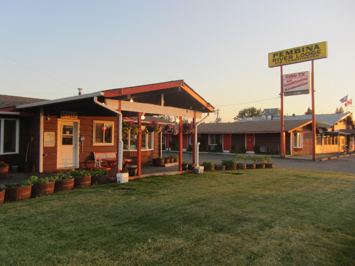Pembina River Inn Entwistle Exterior foto